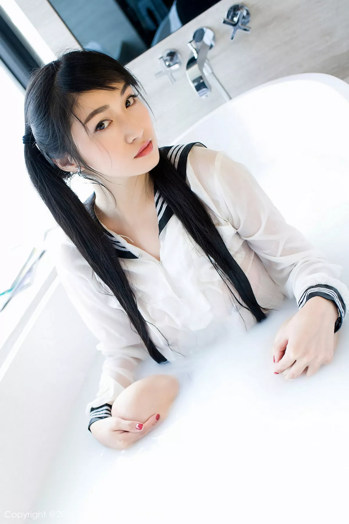 盼盼龙女写真