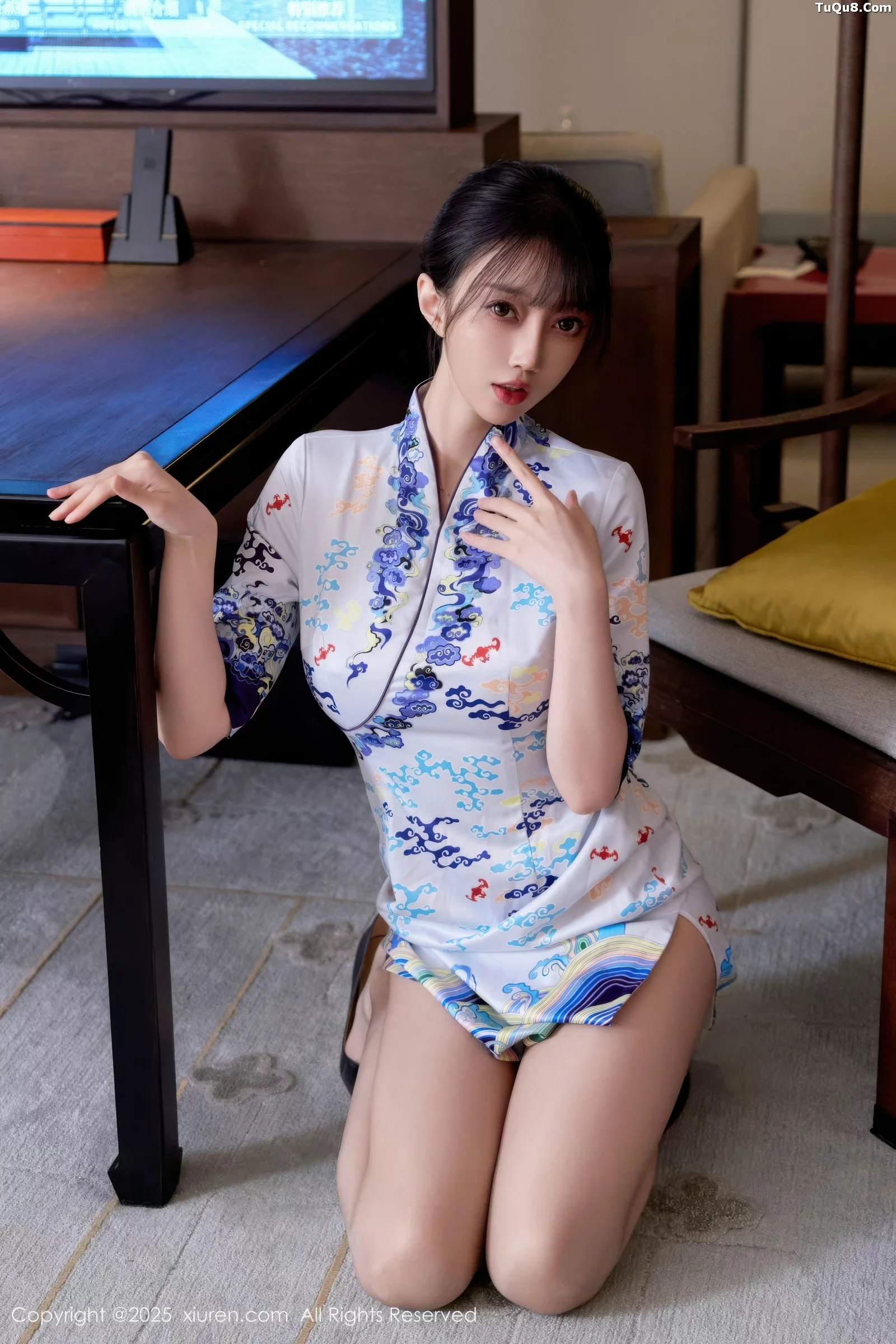 秀人集.com_[XiuRen秀人网]No.10741_模特玥儿玥er性感空姐制服旗袍配超薄肉色秀完美身材诱惑写真75P