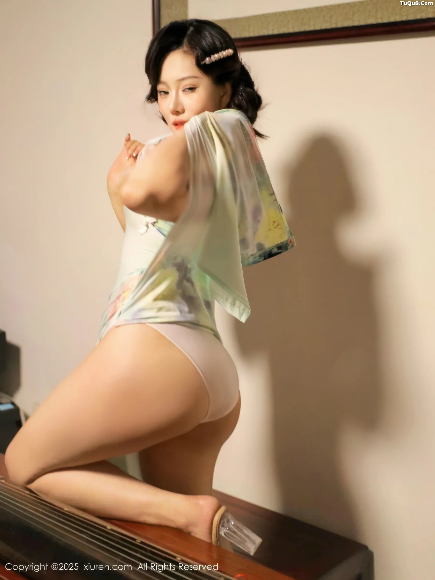 秀人集.com_[XiuRen秀人网]No.10749_新人模特莉莉安娜o性感绿色旗袍配超薄肉丝秀丰满身材诱惑写真73P