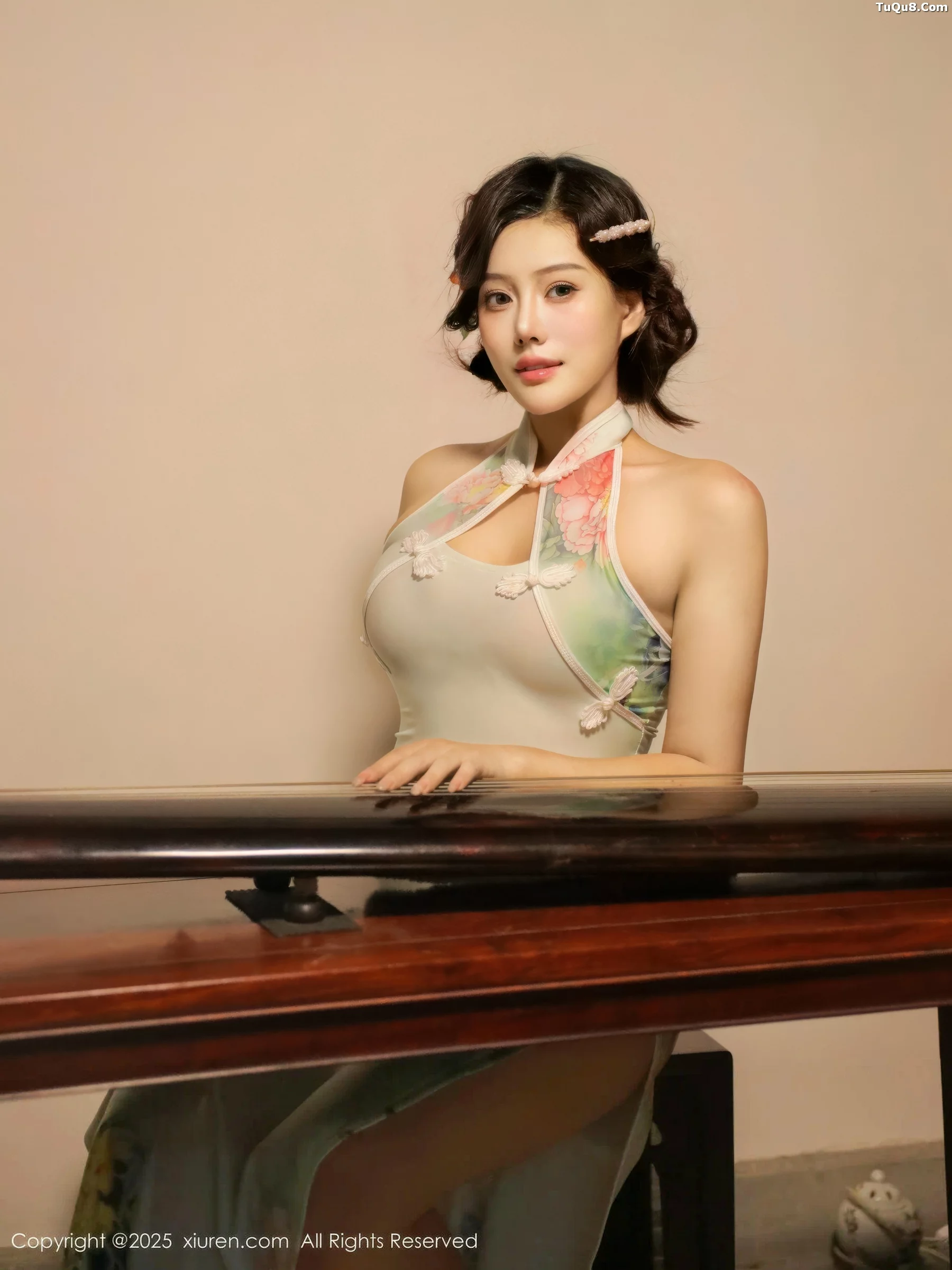 秀人集.com_[XiuRen秀人网]No.10749_新人模特莉莉安娜o性感绿色旗袍配超薄肉丝秀丰满身材诱惑写真73P