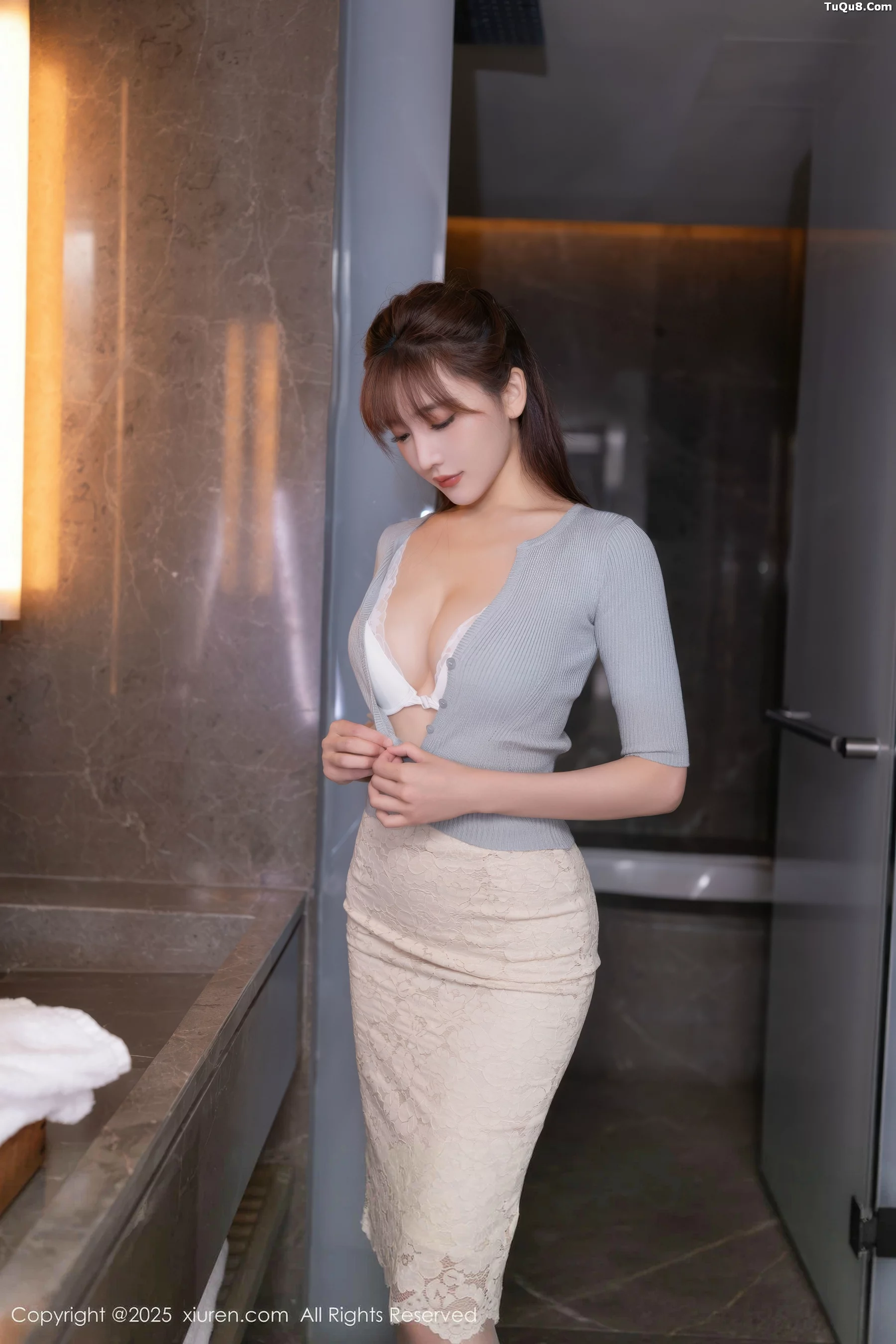 秀人集.com_[XiuRen秀人网]No.10757_模特陆萱萱性感浅色长裙露白色内衣配白丝袜秀柔美身姿诱惑写真73P