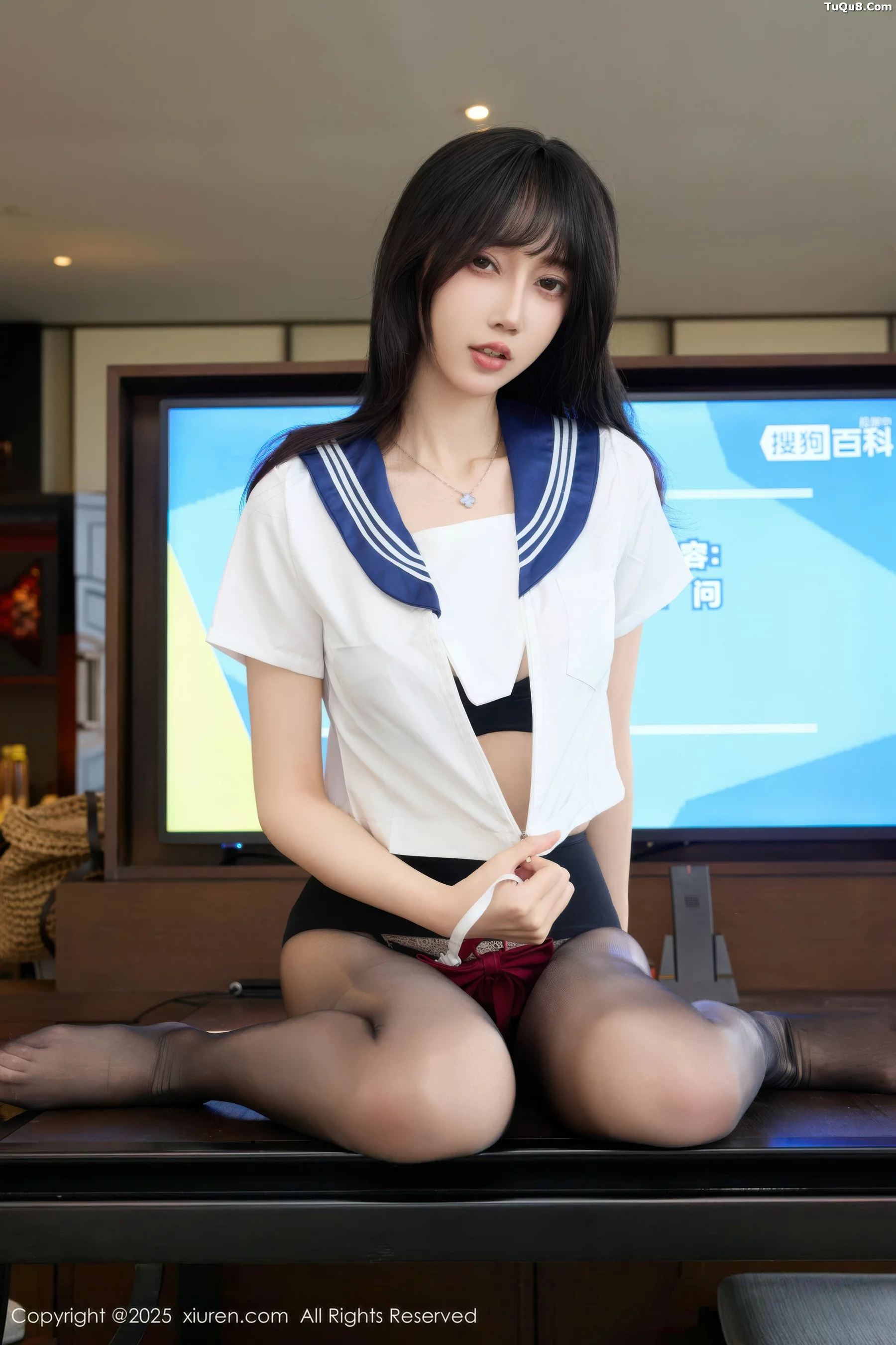 秀人集.com_[XiuRen秀人网]No.10766_模特玥儿玥er私房性感JK制服配超薄黑丝秀曼妙身姿迷人诱惑写真68P