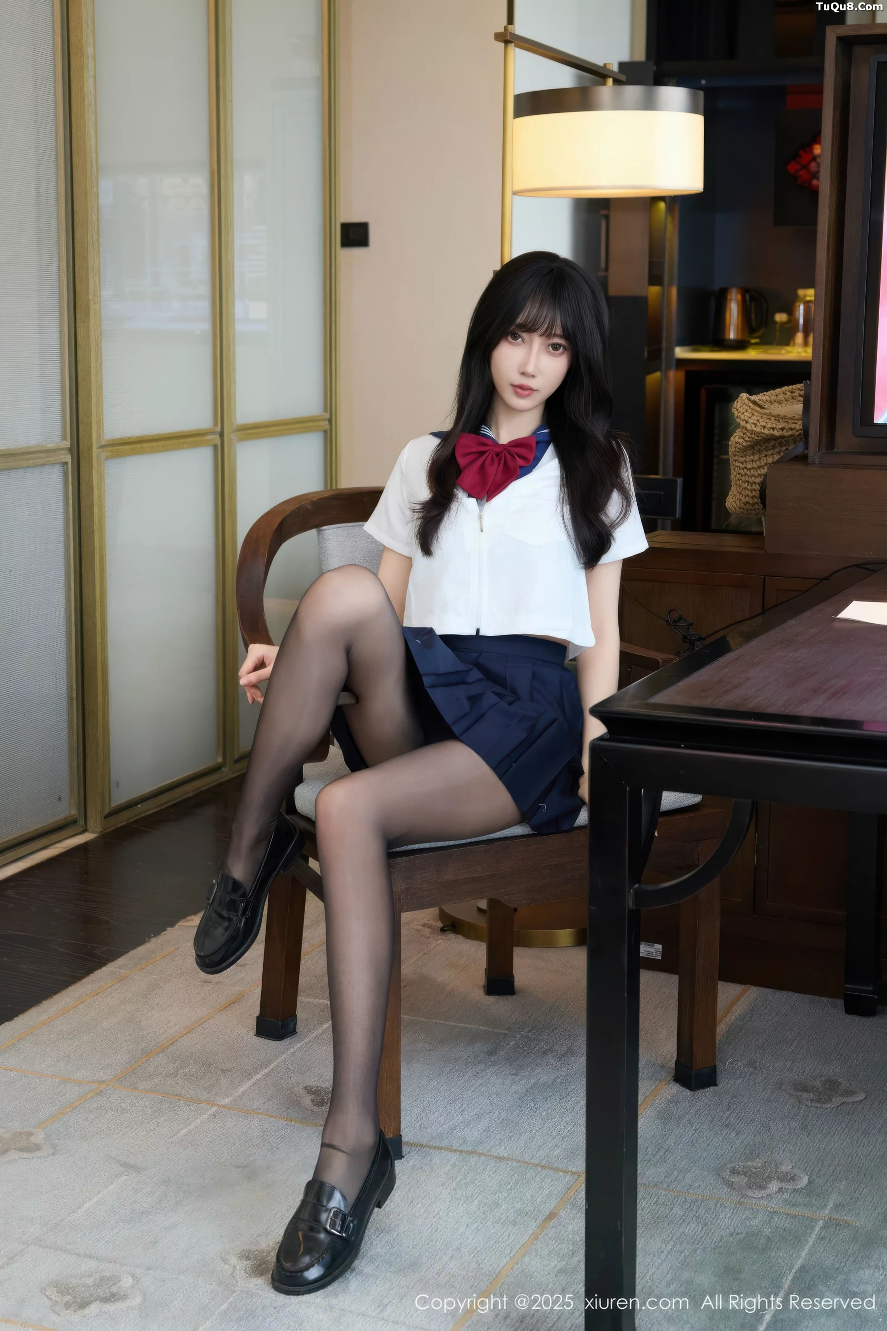 秀人集.com_[XiuRen秀人网]No.10766_模特玥儿玥er私房性感JK制服配超薄黑丝秀曼妙身姿迷人诱惑写真68P