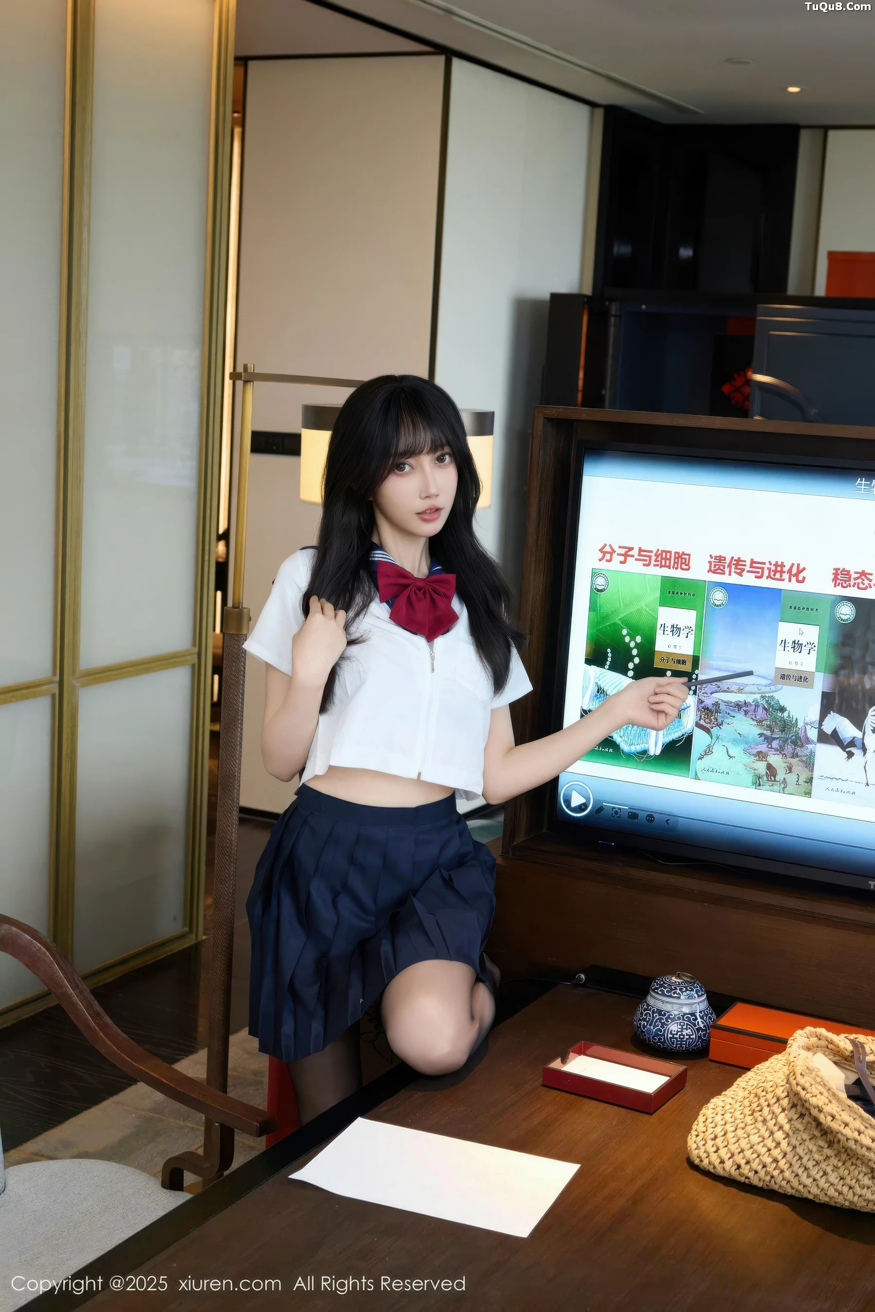 秀人集.com_[XiuRen秀人网]No.10766_模特玥儿玥er私房性感JK制服配超薄黑丝秀曼妙身姿迷人诱惑写真68P