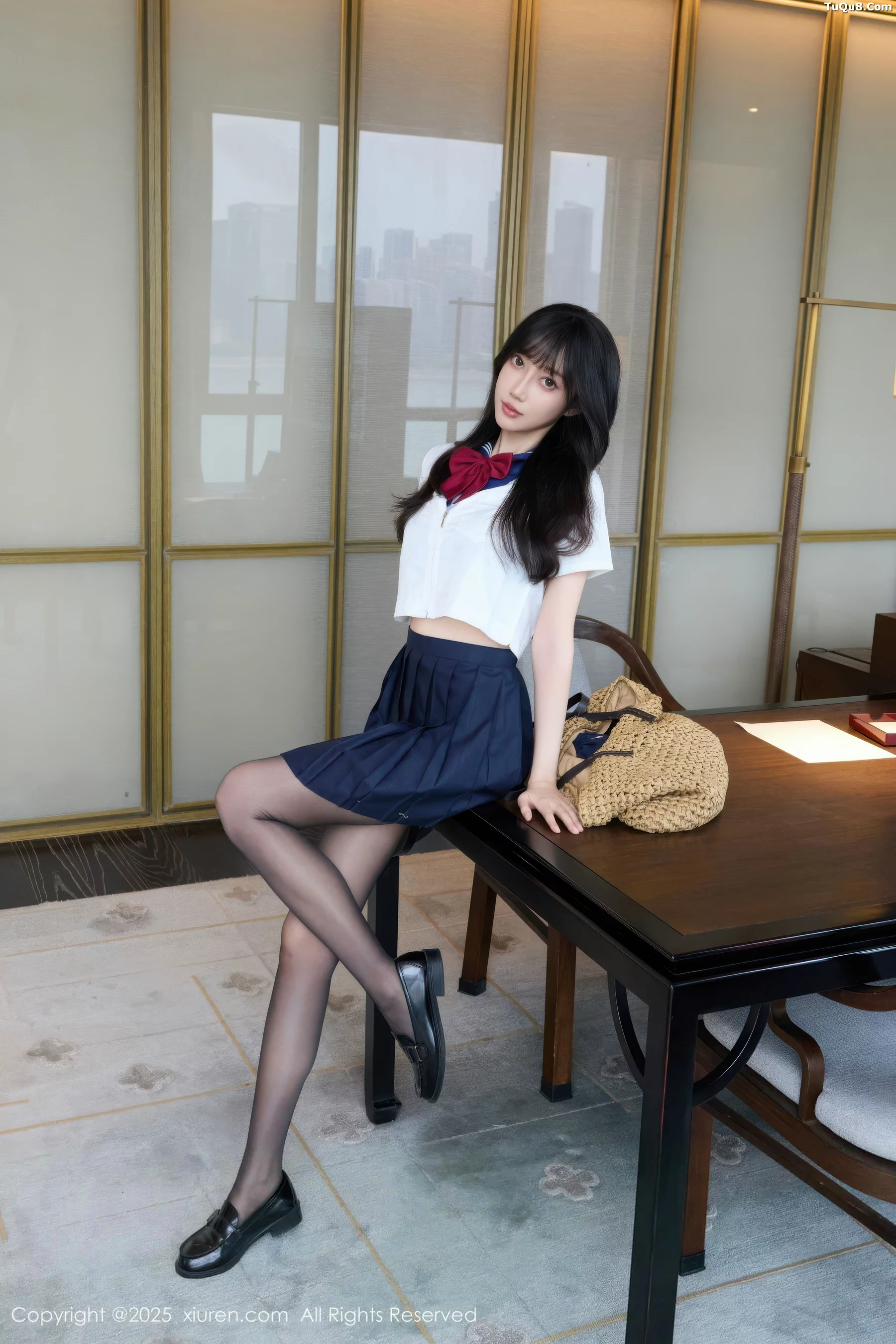 秀人集.com_[XiuRen秀人网]No.10766_模特玥儿玥er私房性感JK制服配超薄黑丝秀曼妙身姿迷人诱惑写真68P