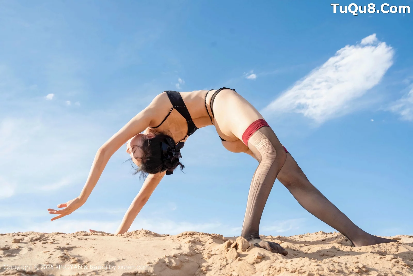 秀人集.com_[XINGYAN星颜社]VOL.387_模特清妙沙漠外拍性感黑色情趣内衣配破烂黑丝秀美腿诱惑写真78P