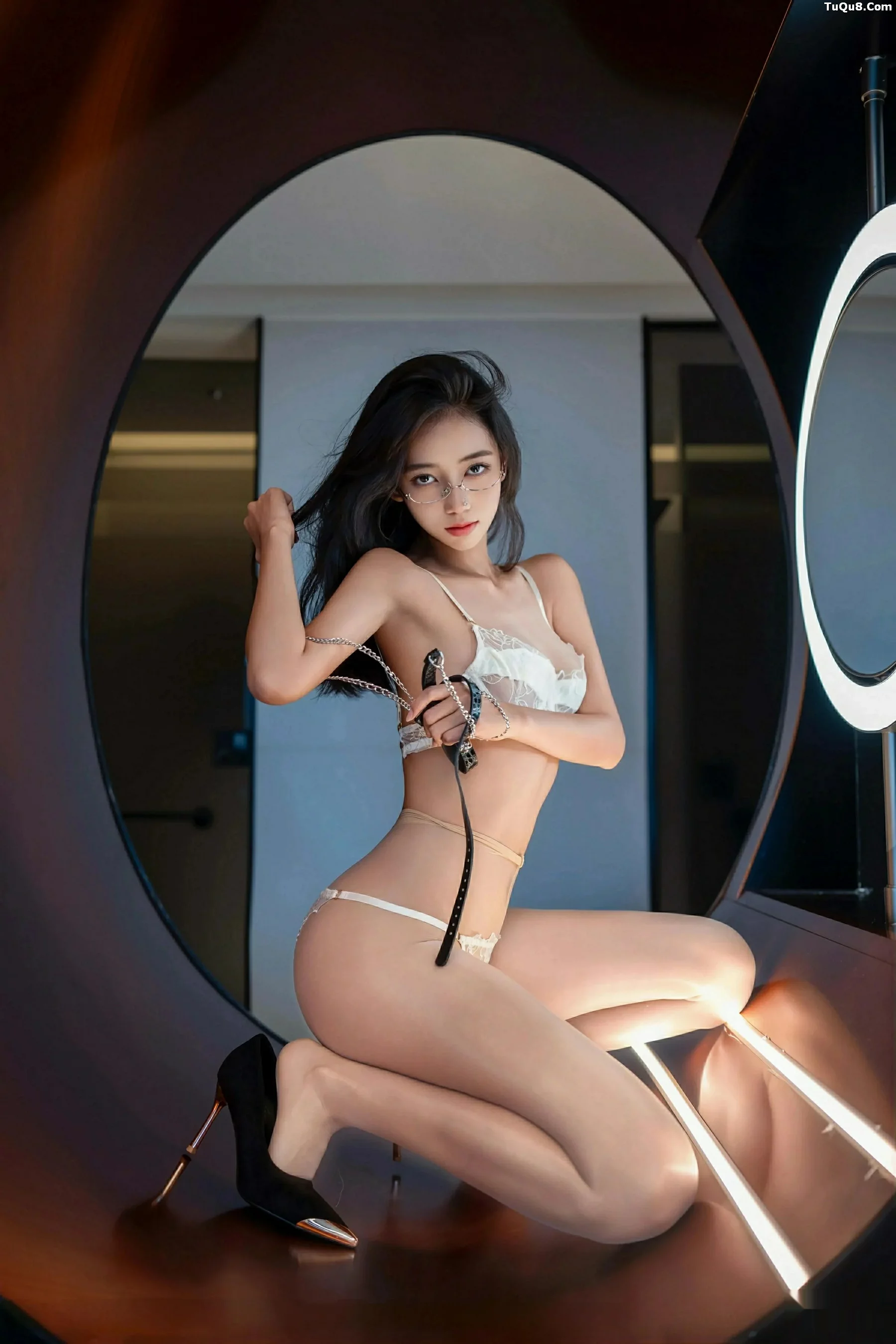 秀人集.com_[XINGYAN星颜社]VOL.404_模特时安安性感白色情趣内衣配超薄肉丝秀柔美身段诱惑写真65P