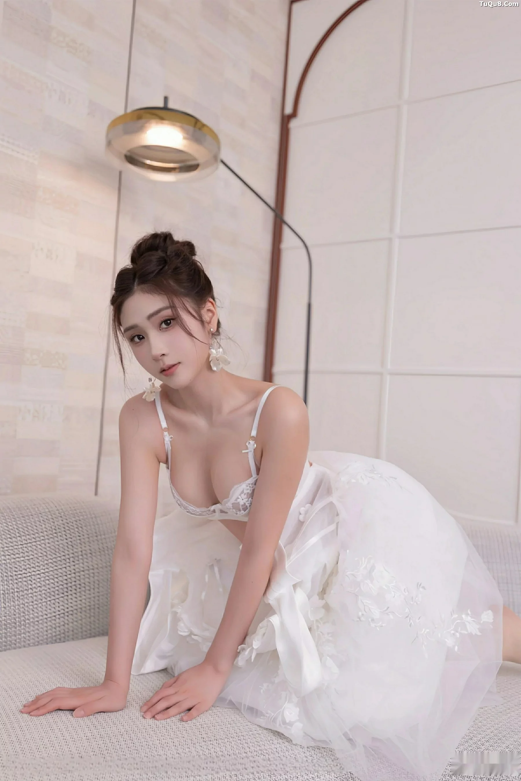 秀人集.com_[XiuRen秀人网]No.10814_模特刘婷婷性感白色婚纱露白色内衣配超薄肉丝秀美腿诱惑写真80P