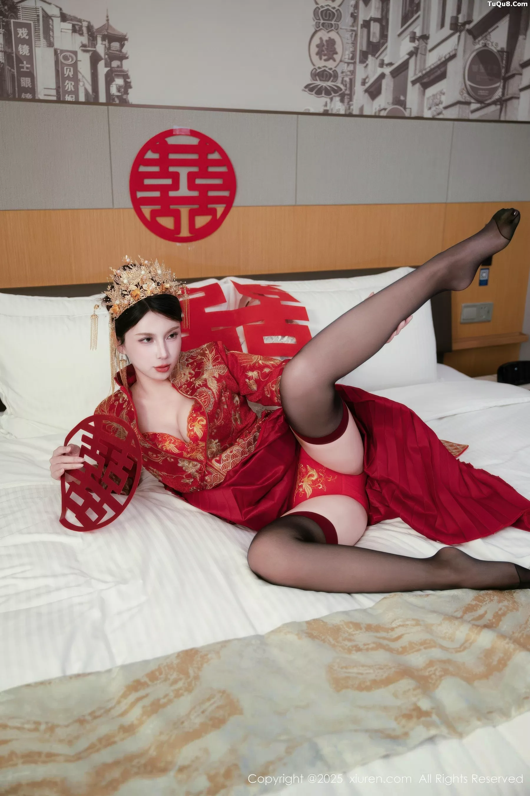 秀人集.com_[XiuRen秀人网]No.10865_模特小蛮妖Yummy性感红色新娘服配超薄黑丝秀完美身材诱惑写真66P