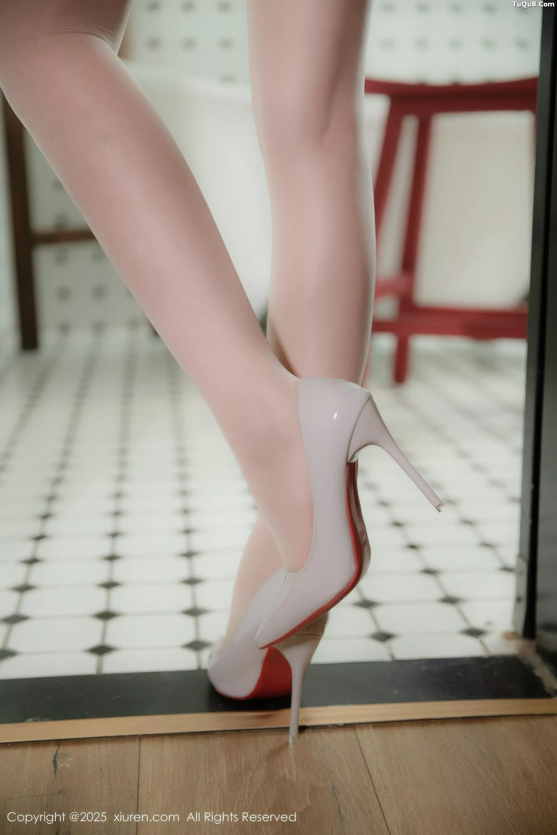 秀人集.com_[XiuRen秀人网]No.10877_模特悦兮性感紫色连衣短裙配超薄无内肉丝秀完美身材诱惑写真76P