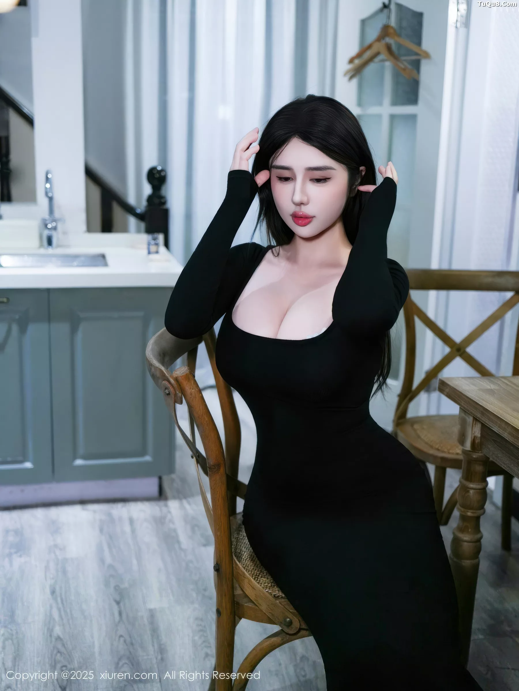 秀人集.com_[XiuRen秀人网]No.10933_模特合集美女蕾蕾醒了没性感内衣配白丝吊袜秀丰腴身姿诱惑写真69P