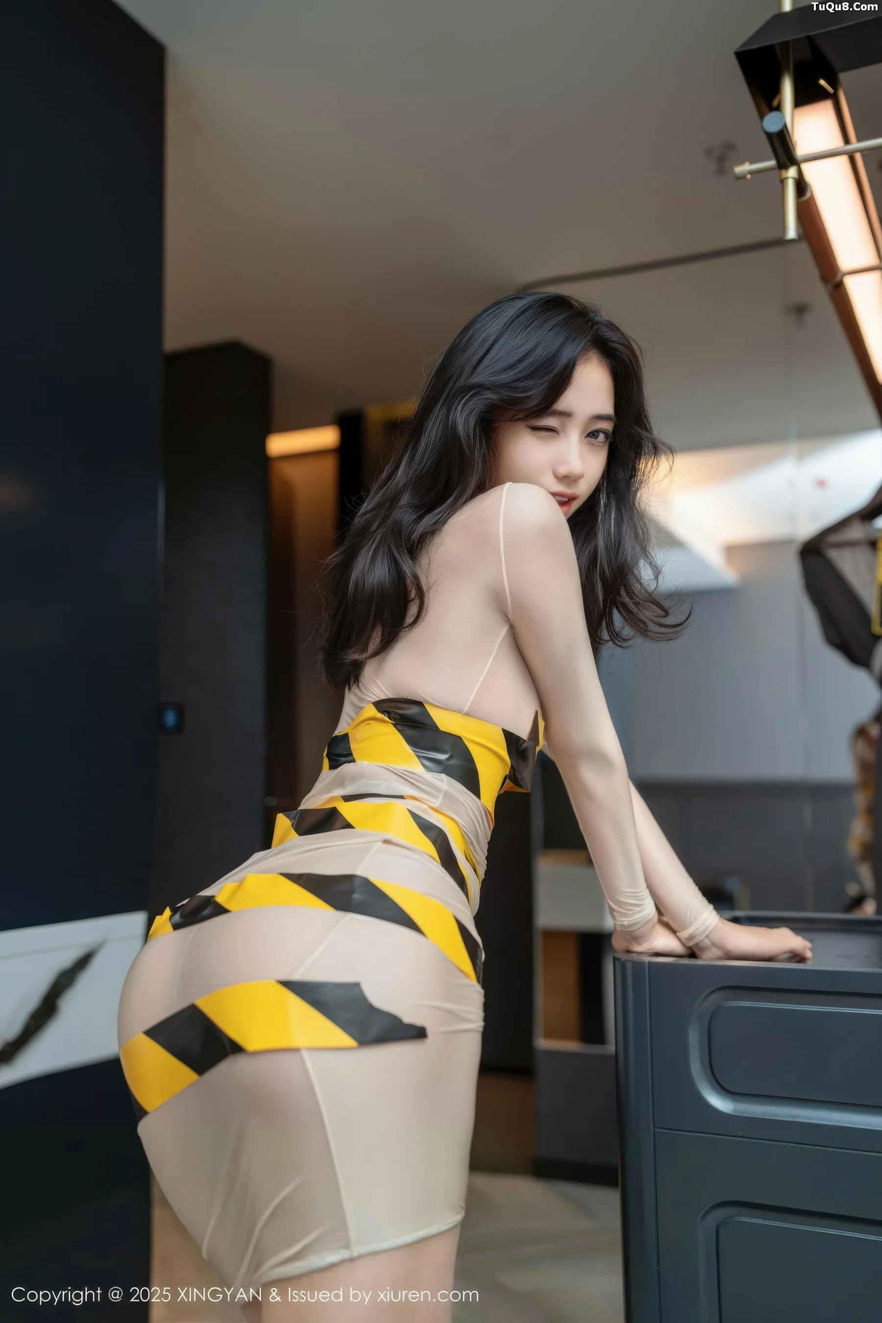 秀人集.com_[XINGYAN星颜社]VOL.421_模特时安安性感肉色连衣短裙配超薄肉丝秀柔美身姿诱惑写真71P