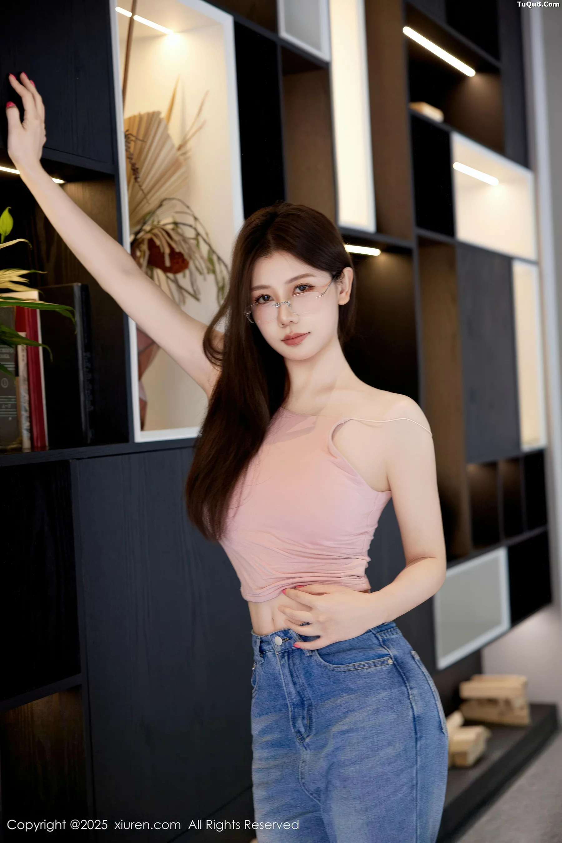 秀人集.com_[XiuRen秀人网]No.10983_模特尹甜甜sunny性感粉色上衣配蓝色牛仔裤秀完美身材诱惑写真83P