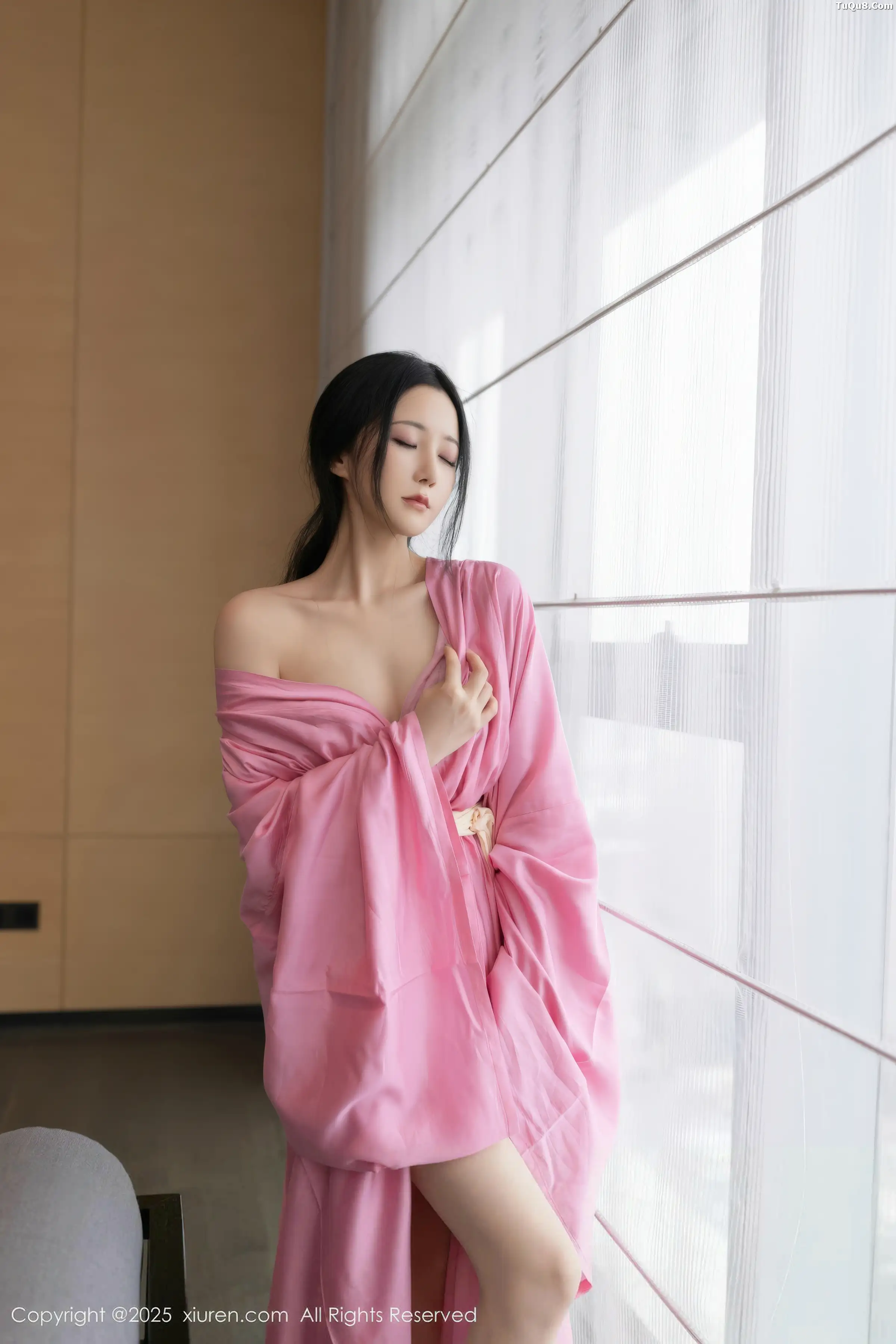 秀人集.com_[XiuRen秀人网]No.11049_模特鱼子酱Fish性感粉色月影纱配超薄肉丝秀曼妙身姿诱惑写真82P