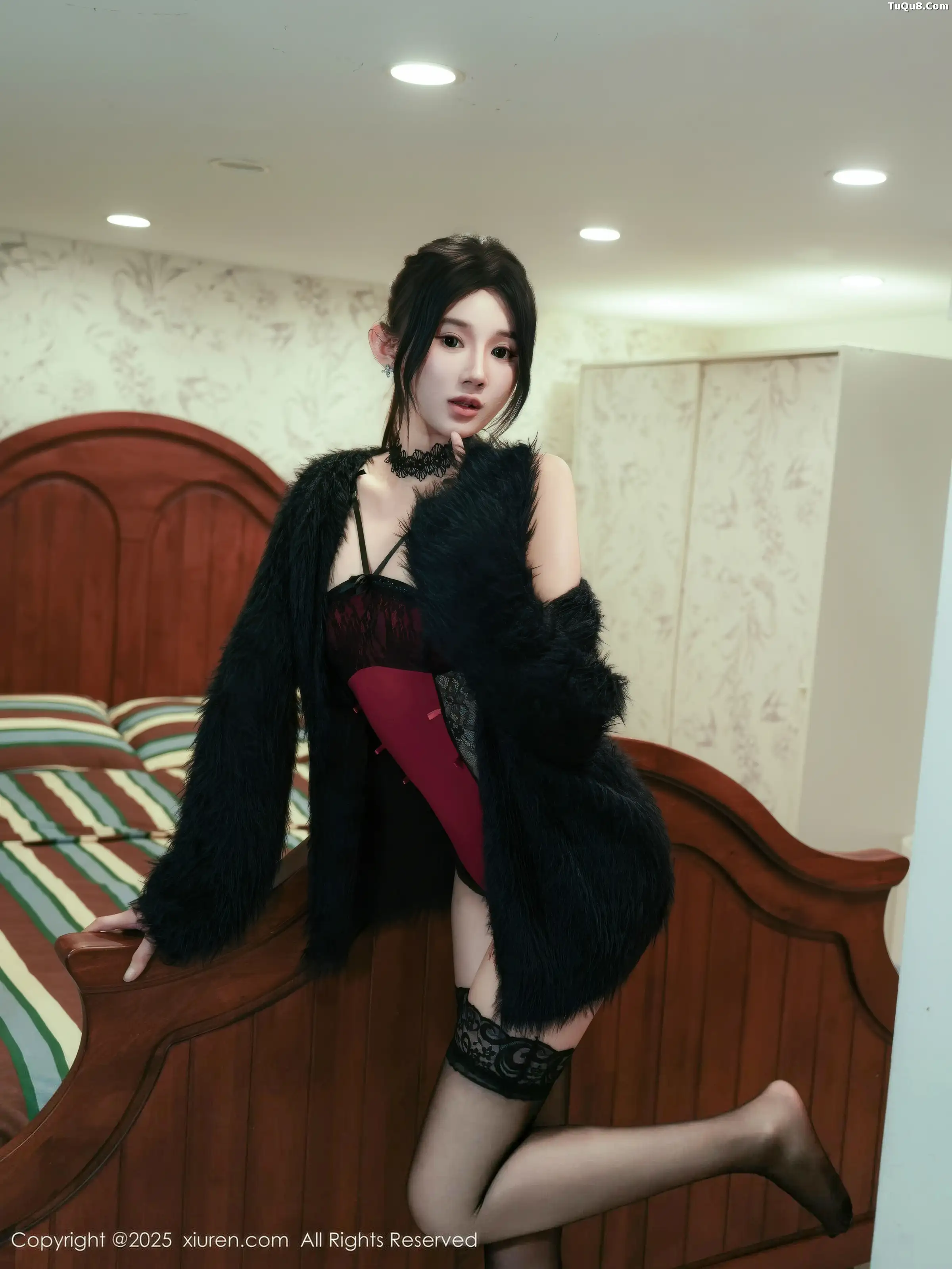 秀人集.com_[XiuRen秀人网]No.11072_模特桃子姐姐性感红色吊带配黑色丝袜秀高挑曼妙身材诱惑写真85P